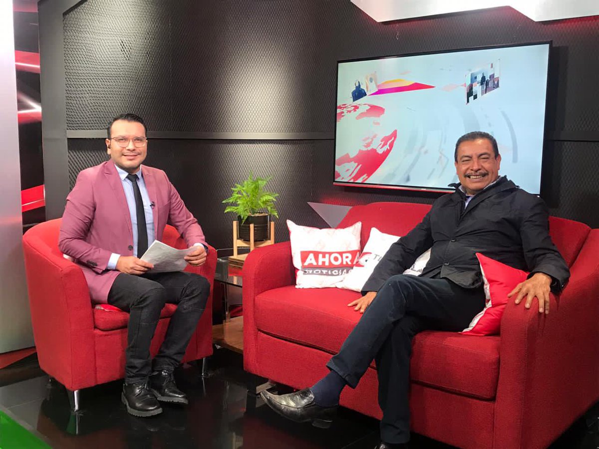 ElProfe_Floren's tweet photo. Las entrevistas nos hacen describir la realidad de una forma sutil y correcta. Las autoentrevistas nos enseñan a analizar y reflexionar el mundo que nos rodea de una forma contundente.

Extraordinaria noche de sábado. https://t.co/odF46yMiSK