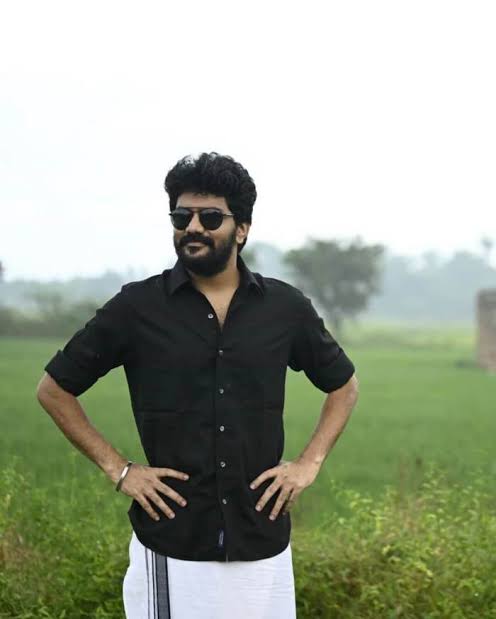 SMuthu59512937's tweet photo. Traditional boy @Kavin_m_0431 
#Kavin 
#lift
#onlyforkavin
#kavinnoteasytarget https://t.co/0oAYOtB7DQ