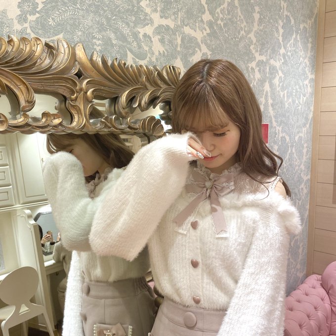 驚きの価格が実現！ リズリサ 肩出しニット ピンク starehegirlscentre