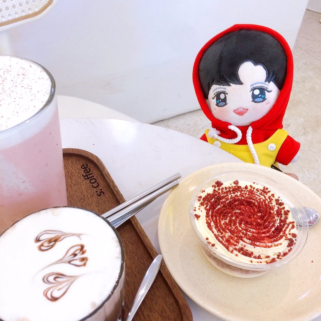 weyoung_doll's tweet photo. 💛❤️💜💖

#exo⁠⁠⁠ #chanyeol #sehun #chanhun #chanse #exodoll #chanyeoldoll #sehundoll #찬열이_인형 #세훈이_인형 #weyoung #weyoungdoll #loeyyoung #willisyoung #엑소 #엑소사랑하자 #엑소 #1billionviews #吴世勋 #朴灿烈 #灿烈 #世勋 #park https://t.co/AOHzsmEyyw