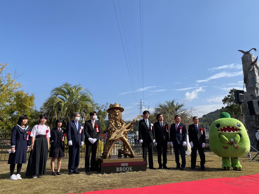 EmRMK94W8AQaAA0?format=jpg&name=900x900