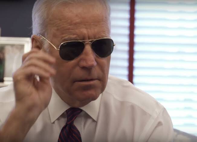 HausOfEdwardsT's tweet photo. In other news, #FashionPrediction for the @JoeBiden presidency:

Aviator Sunglasses https://t.co/ERdfj0tqJ1