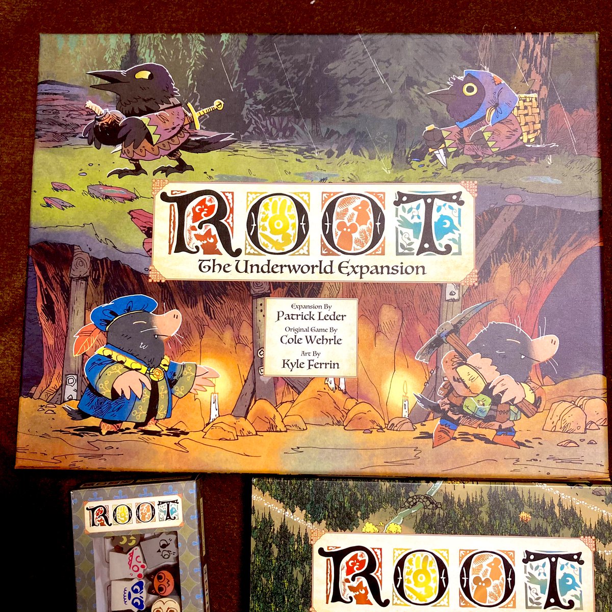 tougou's tweet photo. ROOTアンダーワールド拡張
ついに到着!ルール読むよ🤗
#RootUnderworld
#Rootboardgame https://t.co/AUW1PXGYK4