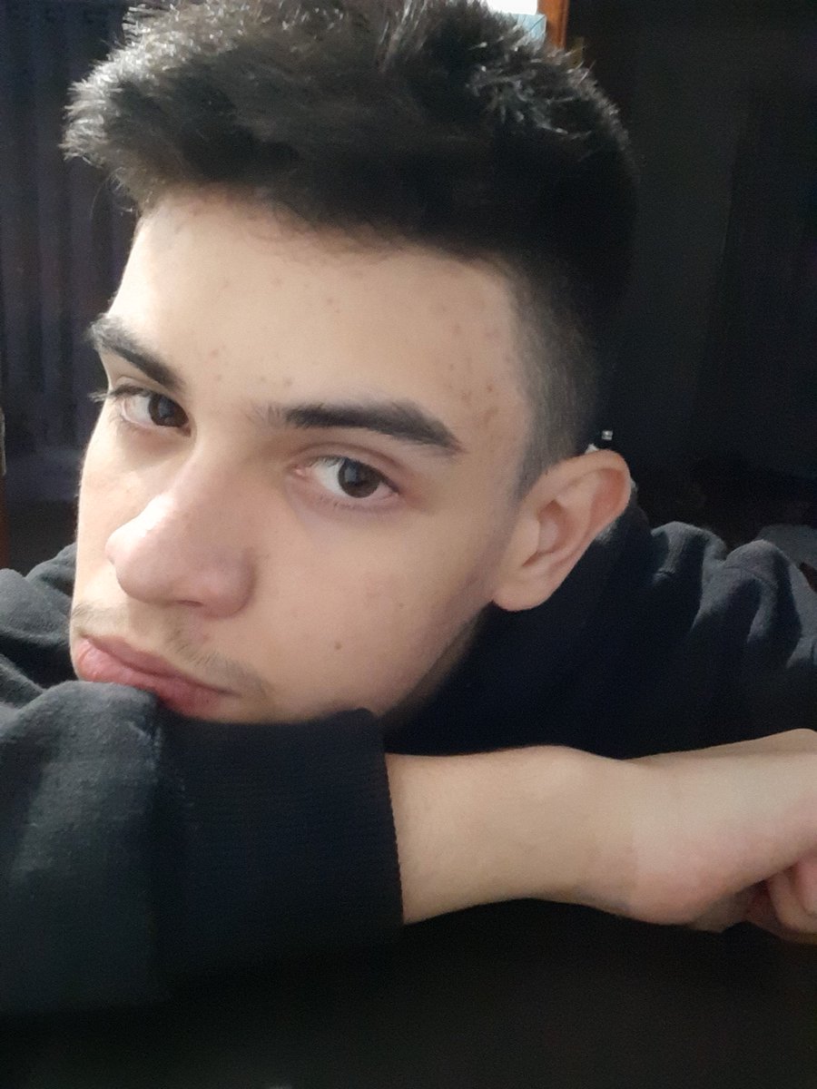 brenoosz1's tweet photo. Um close nada a ver #CloseGayBlogBR https://t.co/F2R1sGiszR