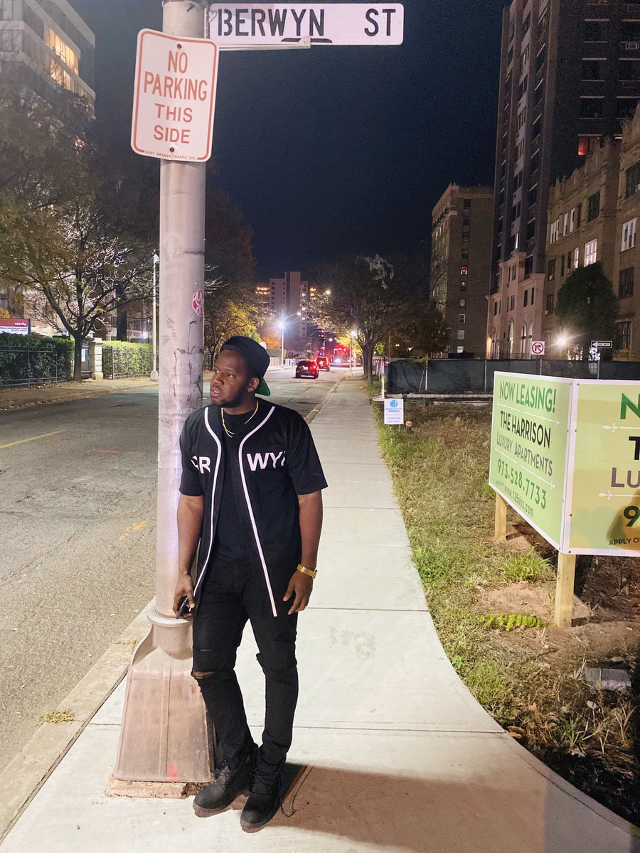 JayBerwyn's tweet image. “Took a picture on my block, they think I'm back in the fieldddddd” 💯

#LLRico #BerwynBoyz #Clarity