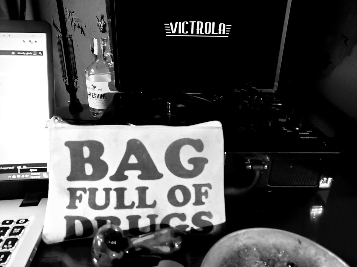 Ever want to dip into Bob's weed stash? Join me for a few hours of pirate radio, with a theme. Starting around 11am Eastern. 

mixlr.com/wyntr