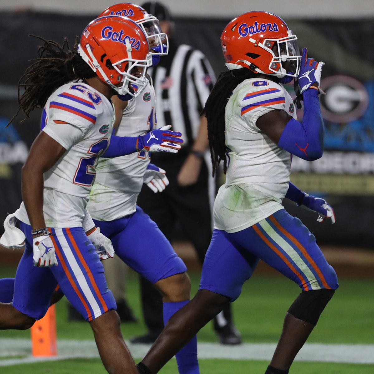 GatorsFB's tweet photo. It was a good day. #UFvsUGA 🐊 https://t.co/8NdMH3KcOy