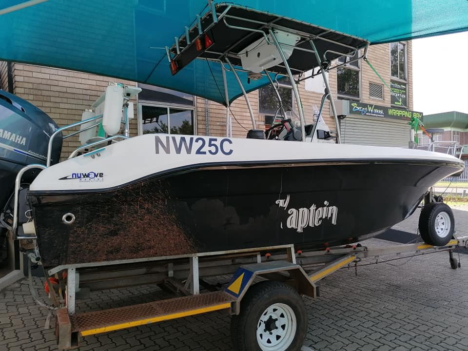 SignWonder's tweet photo. Looking for Branding/wrapping company that has the facilities to wrap your fleet? Sign Wonder based in Alrode, JHB South have the Warehouse space to fit several inside to professionally wrap. contact us to discuss - justin@signwonder.co.za / 082 855-0952. #welovetowrap #fleetwrap https://t.co/DK26PiMNtZ