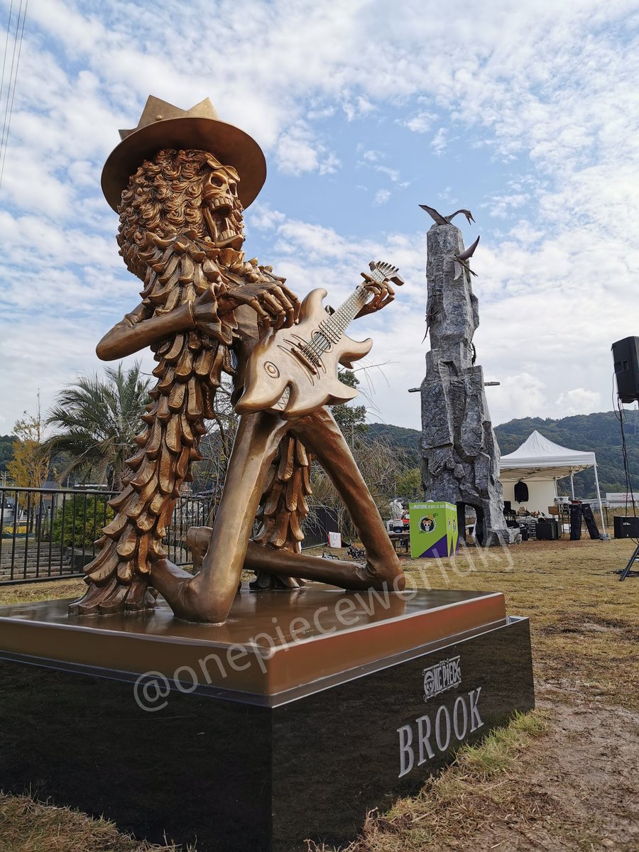 One Piece World Kumamoto Japan ようこそ ブルック ヒノ国へ 空に向かってシャウト Welcome To Kumamoto Brook Unexpectedly Kneeling Shout Into The Sky Onepiece Eiichirooda Sometimesbrook Brook Kumamoto Mifune 時々ブルック