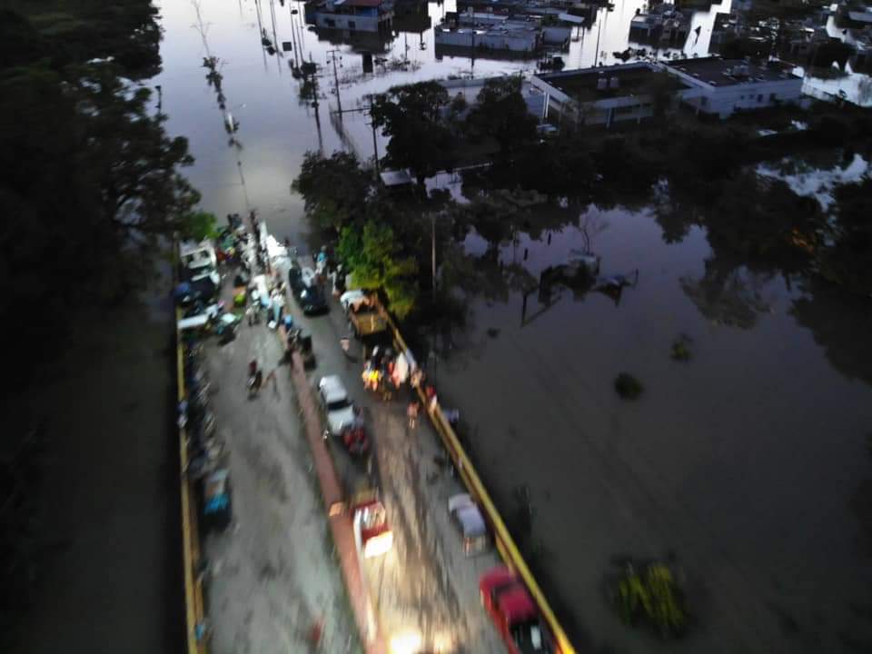 #Macuspana se encuentra en serios problemas. Ni en 2007, ni en octubre de este 2020 vi lo que estoy viendo hoy. Mucha gente afectada, familia, amigos, vecinos📸🚁
#Tabasco