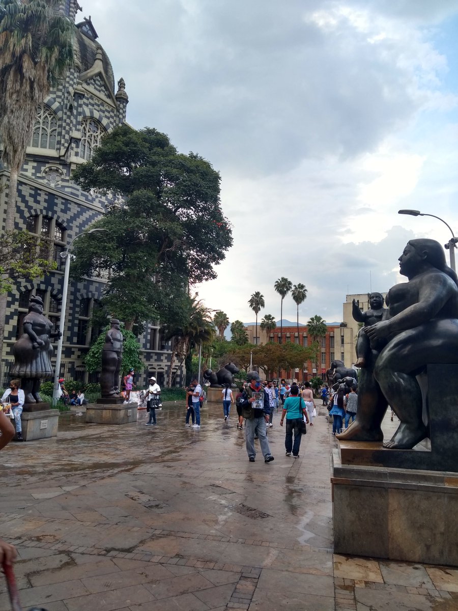 gerarb109's tweet photo. Medallo centro☀️🌧️ https://t.co/sp55HKAwb7