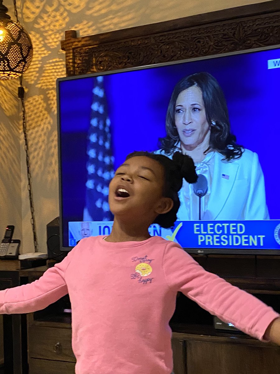 MimiMelgaard's tweet photo. @Oprah @KamalaHarris  she will be there soon! @shondarhimes https://t.co/H4y4HM2Z2X