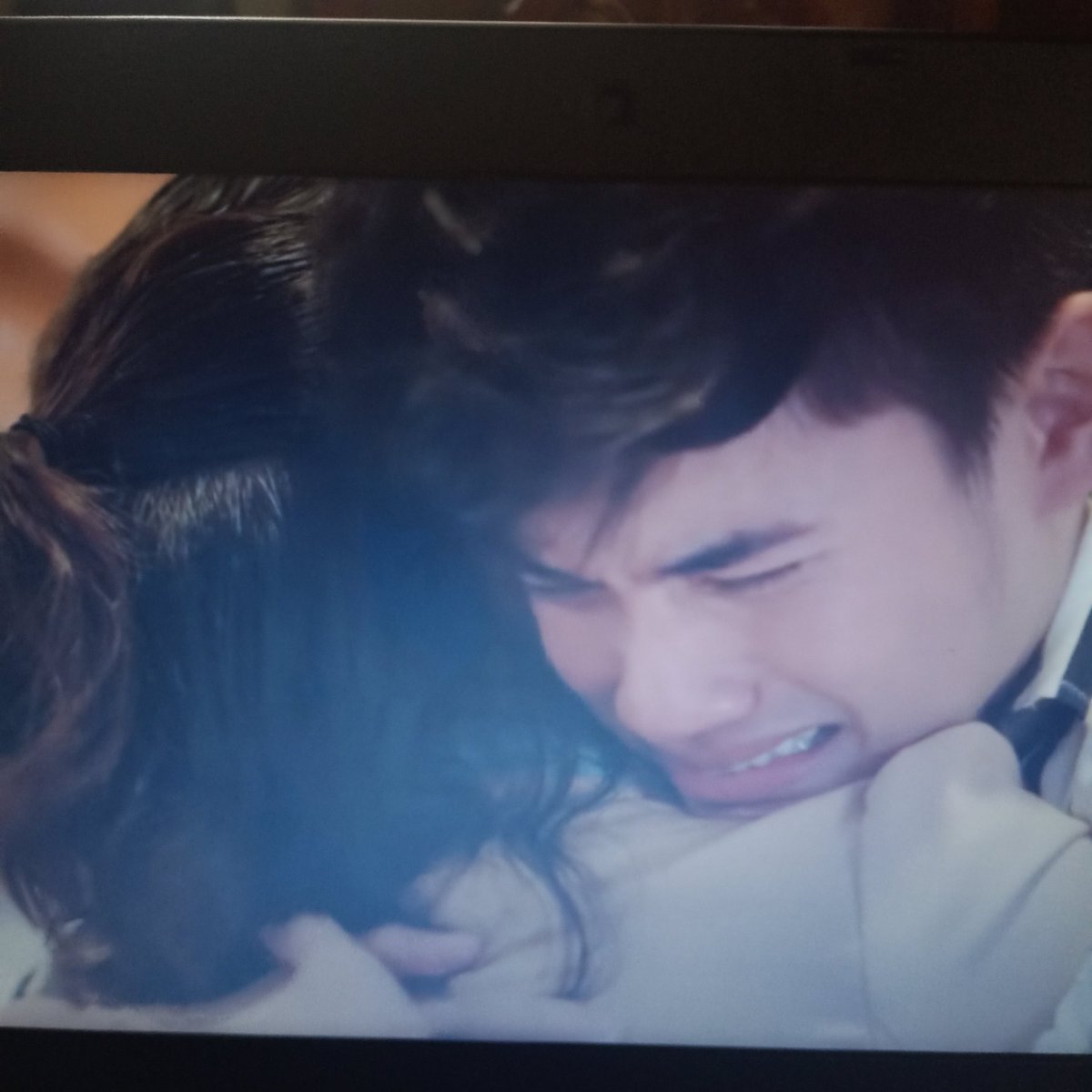 NaddieGatcha's tweet photo. What a painful episode💔Honestly speaking, there are still lot of us in LGBT Community  grounded by fear and afraid to face the reality.Ang hirap!!!Sana hindi na kelangan matakot !Sana lahat kaya kang ipaglaban.💔😭#GayaSaPelikulaEp07 https://t.co/9wU38a5yaK