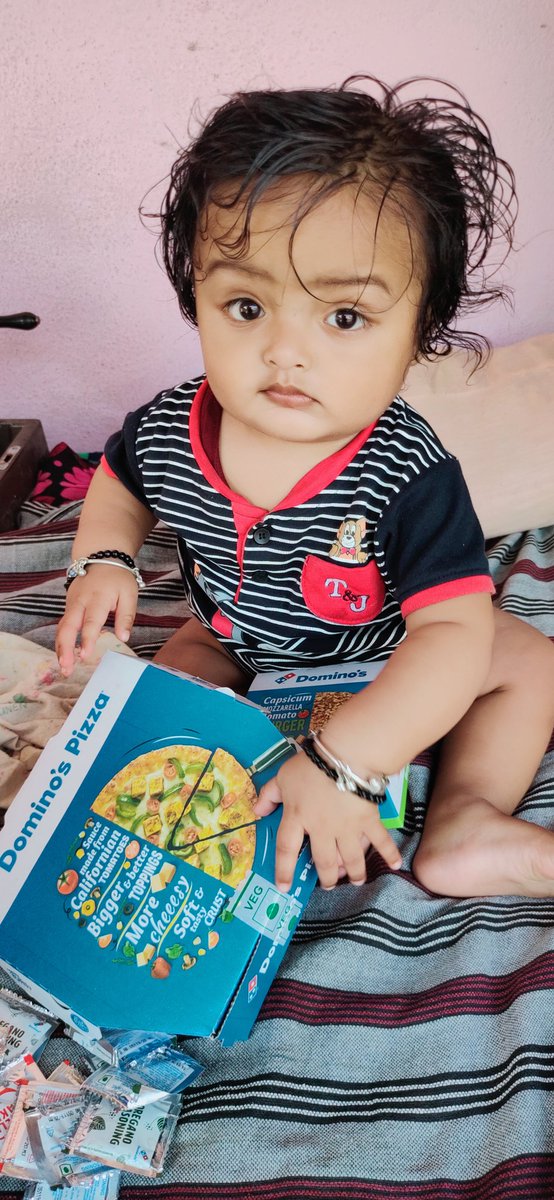 aniteshkumar5's tweet photo. @dominos He likes more cheese 😉 https://t.co/scPofG4SQR