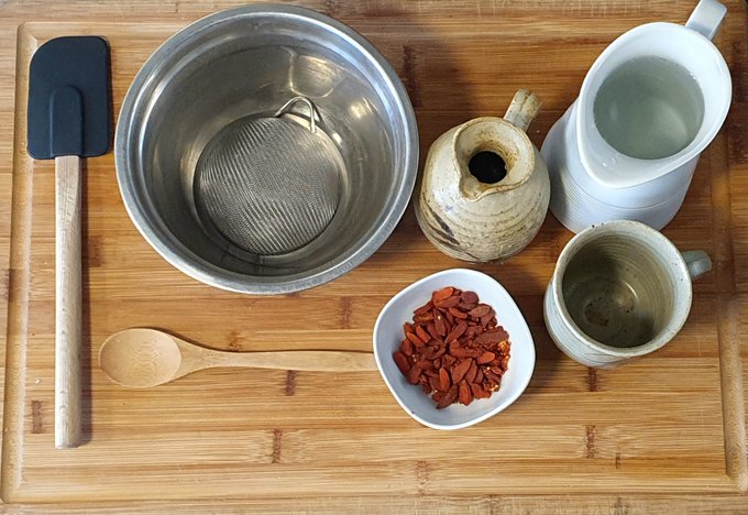 Getting my goji on...#gojitea #AntiAging #deliciouscooking #simple #love #lockdown #vegan #healthylifestyle #herbaltea