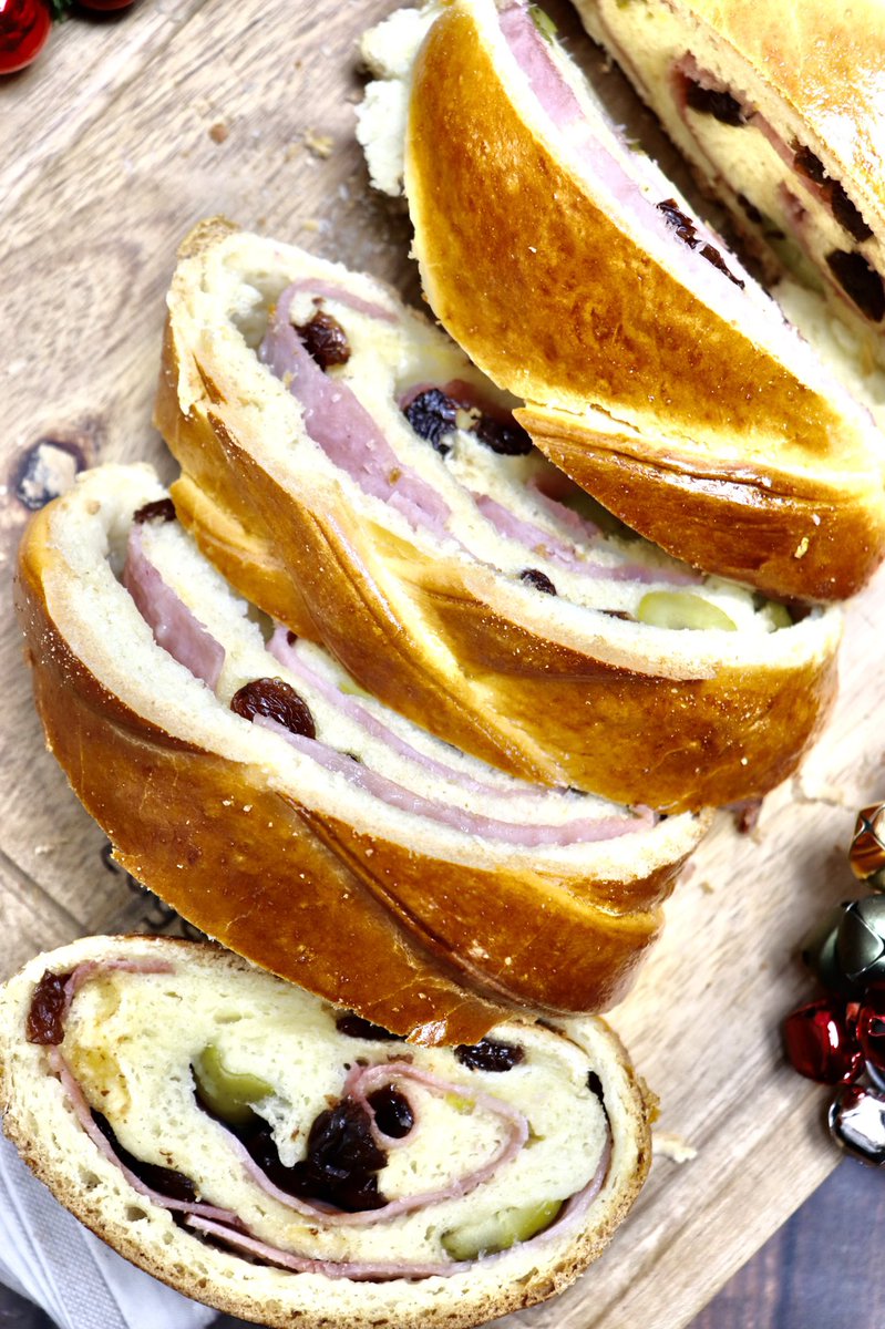 Jero70Mller's tweet photo. Esta noche, me provoco un pan de jamón además que se las debía, quedo muy rico. Les dejo la receta por aquí https://t.co/QDBa5YrMgg.
#pandejamon #encanada https://t.co/xXxaLxe6Qa