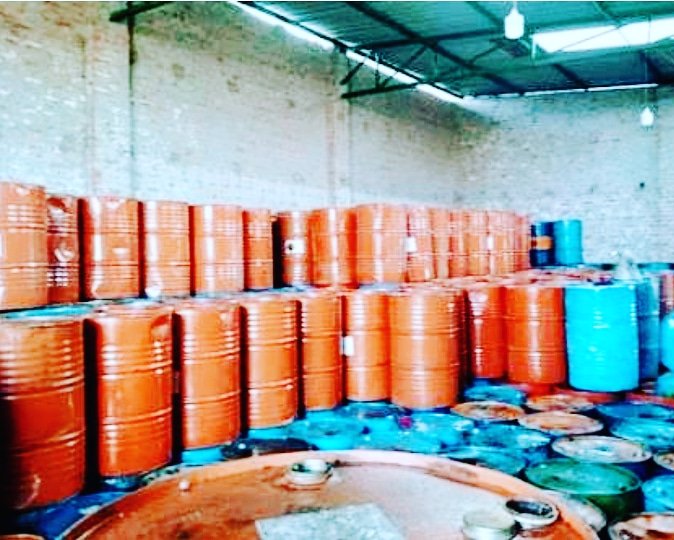 world_diesel's tweet photo. Base Oil SN 70. Quantity is never a issue #fueloil #baseoil #Biodeisel #biodieselhindustan #biodieselplant #biodieselmagazine #biodieselmanufacture #Biodieselpumps #biodieselworld #worldbiodiesel #Biodieselindia #indianbiodiesel #sierrafuels #biodieselcommunity #fuel #advancefuel https://t.co/t9ebjAojr9