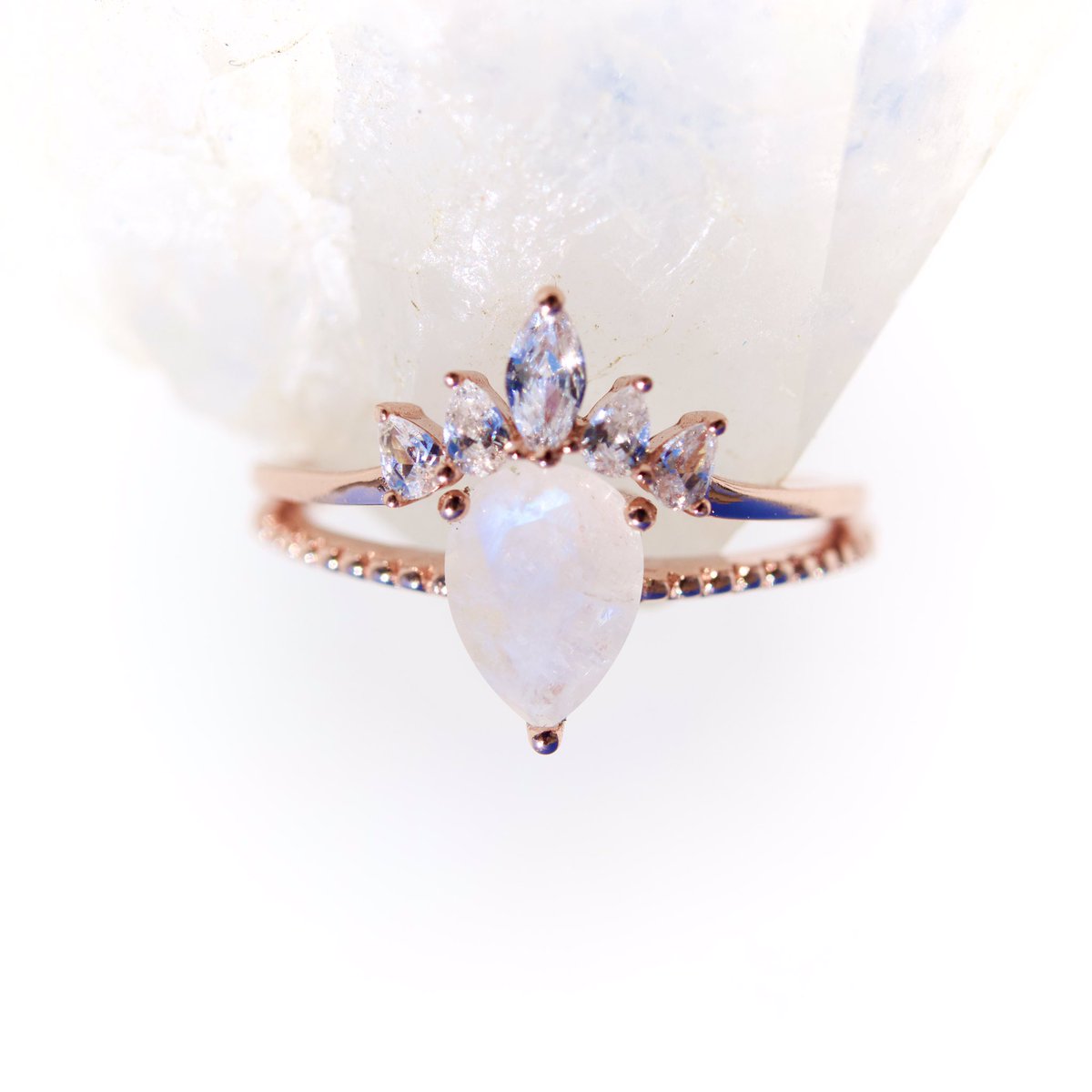 RosaMiaJewelry's tweet photo. ❣️GIVEAWAY TIME ❣️

Winner gets a ring of their choice from everything that is in stock!

Rules to enter:
• RT this post
• Follow me @RosaMiaJewelry 
•Tag a friend in the comments! 

For extra entries:
• Every new comment with a new tag = an extra entry

Ends on Nov. 16th ❁ https://t.co/FqFLxC7SYB