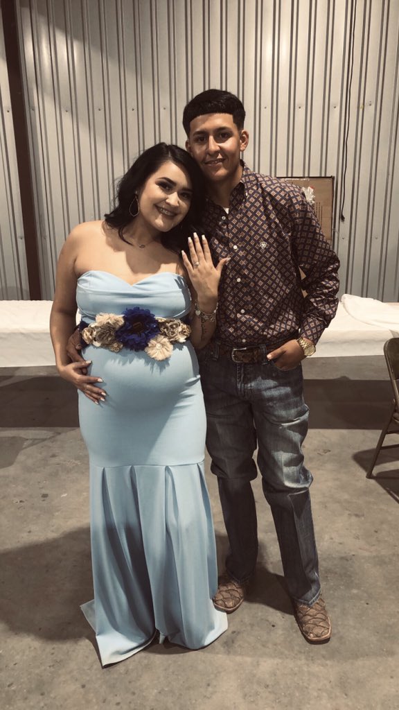ceecastro82's tweet photo. So blessed to be having a baby with the loml &amp; ENGAGED!!! #ISaidYes#SoonToBeGalindo 💍❤️ https://t.co/rjAhLOeAWW