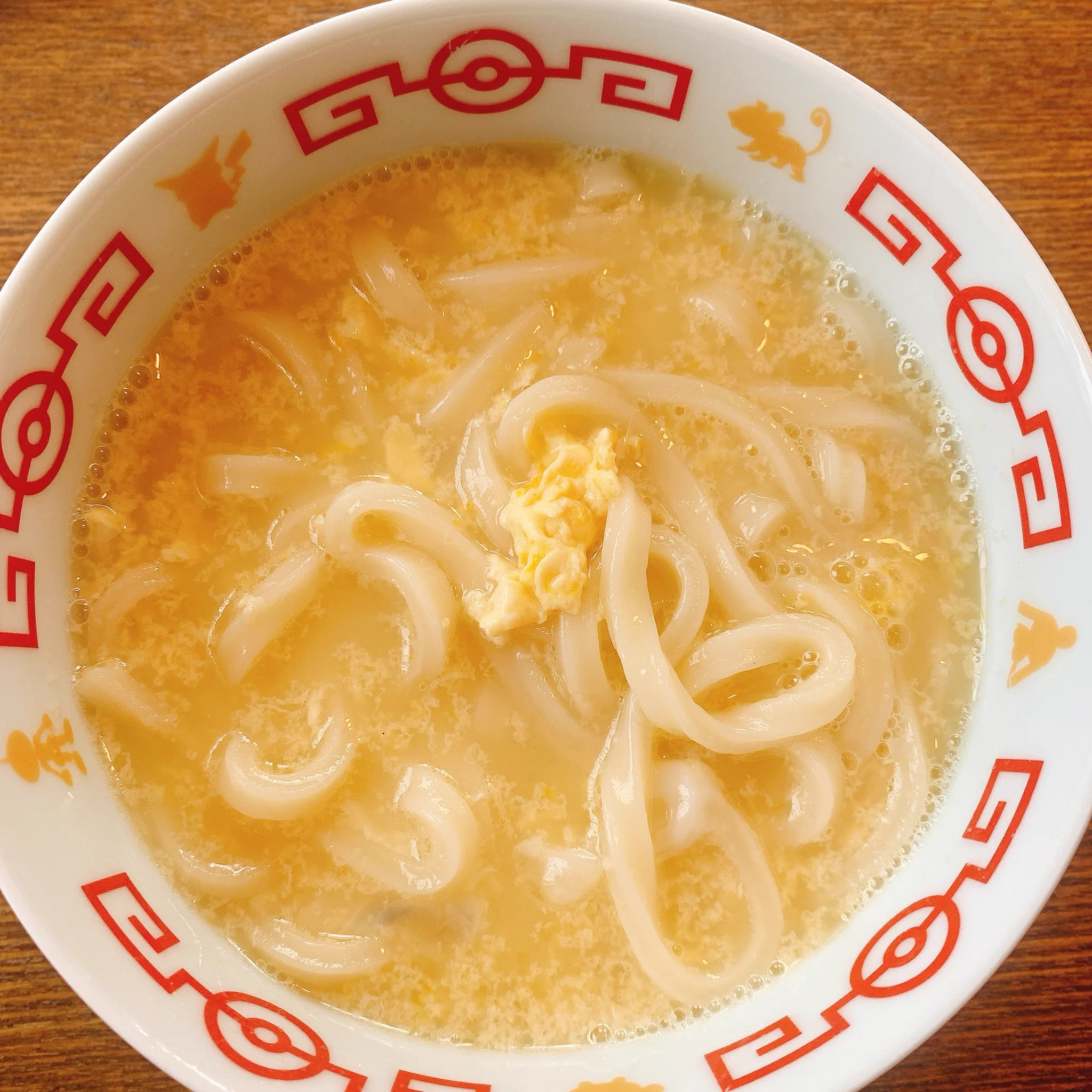 扁桃腺が腫れて飲み込むのが辛かったのでタンパク質は溶き卵で(^_^;)大根もなかったからオリジナルから離れちゃったけど、疲れている胃に染みるおいしさ♡  