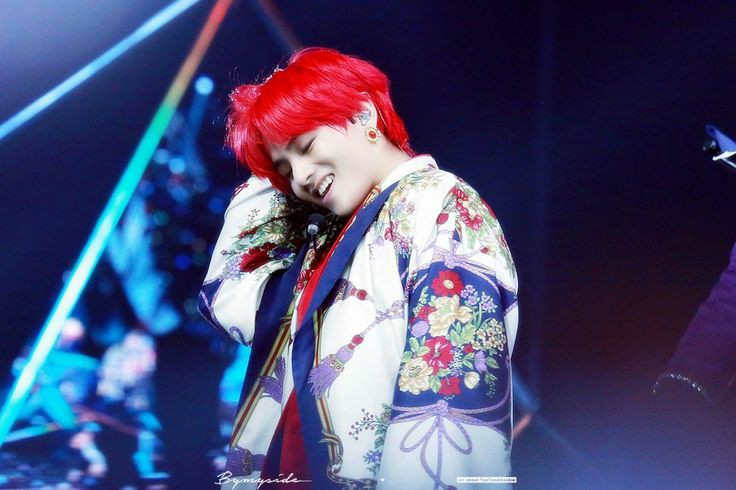 kim Taehyung in red hair : a thread