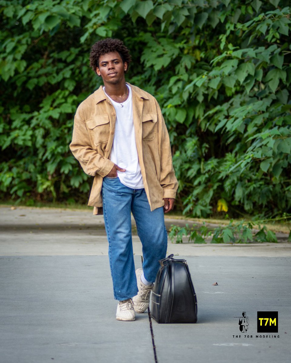 symshawty's tweet photo. Follow and retweet my modeling brand! @the708modeling Based in Baton Rouge and looking for models in the New Orleans area! https://t.co/phmGTBjmW5