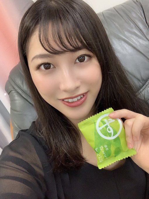 小腹,満たされました☺️  みんなが逢いに来てくれるの本当に嬉しいなあ☺️  落ち着くし元気もらうし必要不可欠な時間&hellip;🧡  いつもいつも優しく隣にいてくれて,どうもありがとうございます。  一緒に飲んだコーヒーが美味しかった🥰  https://t