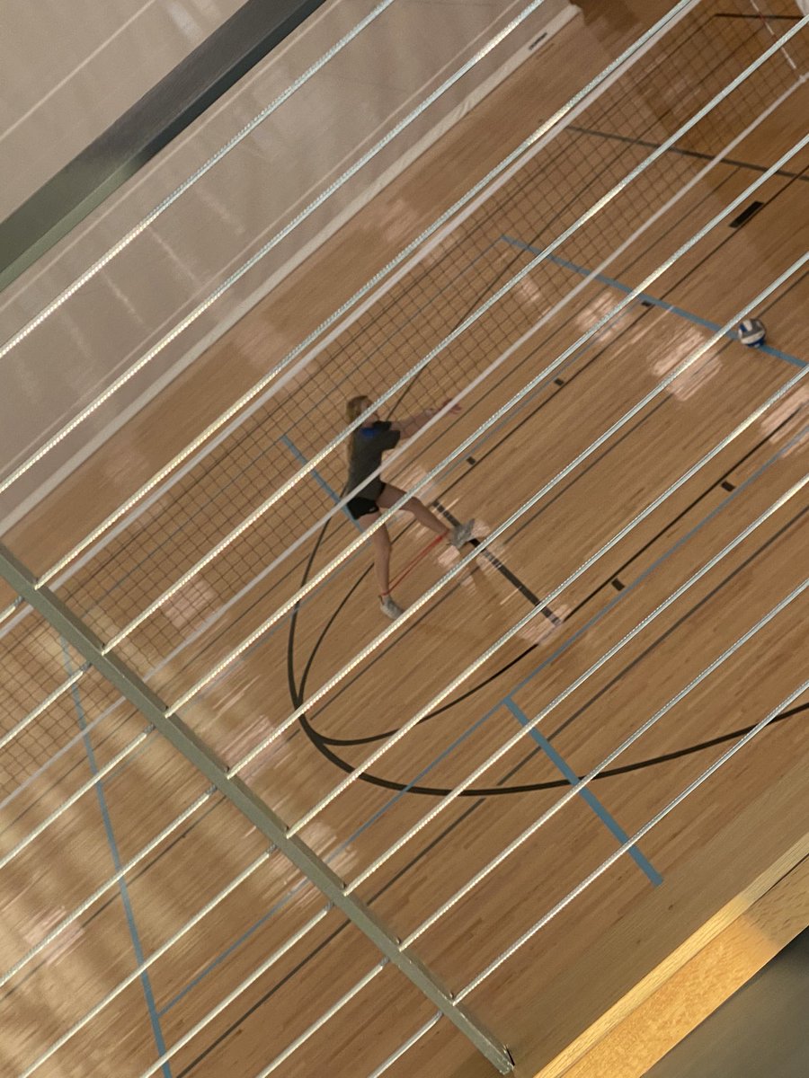 DJKDuBOmaha's tweet photo. They know what they want to achieve and continue to learn the commitment to get where they want! Working hard. #Nov07 #Volleyball #Basketball🏀 #GymTime #GoalDriven #GetBackToGoals  #EXCUSESorRESULTS #FITfam #1dayATaTIME #LIFEstyleBLOGGER #SaturdaySaving #inspireDAILY #HEALTH https://t.co/B23D4wuD0U