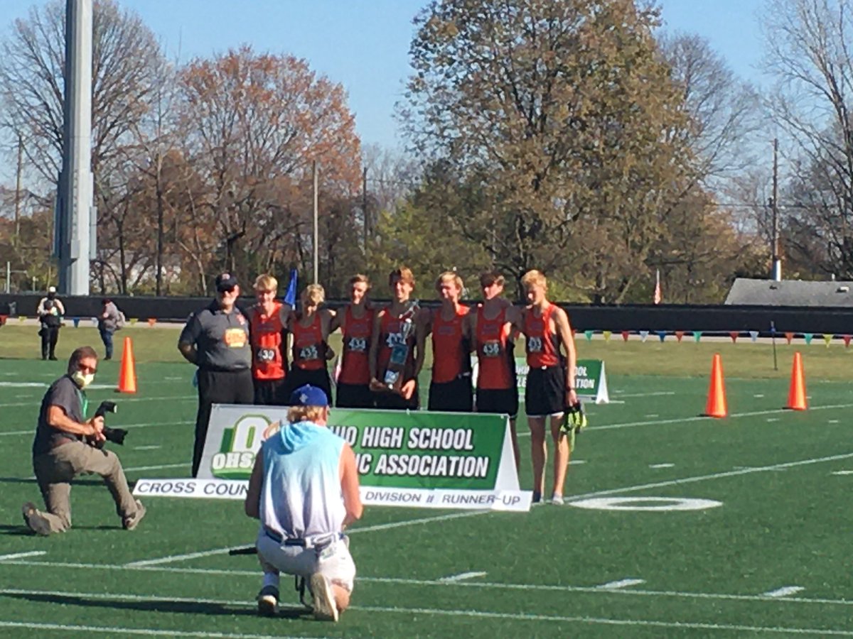 SWBLSPORTS's tweet photo. Congratulations to @OakwoodHigh (Girls) & @waynesvilleAth (Boys) - @OHSAASports Division II Cross Country State Runners Up! #SWBLPride https://t.co/rohsgs2Ber