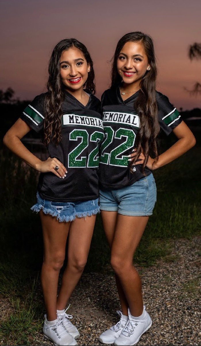 2020Psja's tweet photo. The best thing about being a cheerleader is the friendships you make along the way. #memorieslastforever #classof2022 https://t.co/MMAHOOLndT