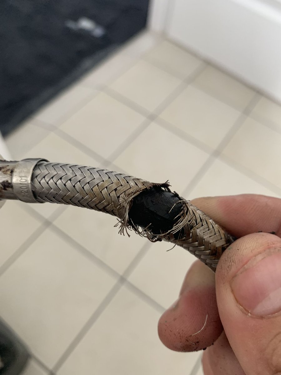 tomkinsonplumbingandgas.com.au/flexi-hoses-ho…

Flexi hoses. Woweee do we see a lot of damage caused by unchecked flexi hoses. Read our link above and avoid a disaster at your home!! #flood #burstpipes #plumbing #goldcoast Contact us today if you would like your hoses checked or replaced.