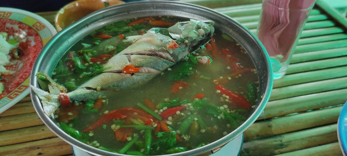 rappech's tweet image. กลางวันแล้ว กินข้าวดีฝ่า