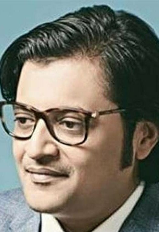 AjayAb28489674's tweet photo. Who shows the real news between these ?#ArnabGoswamy
         Rt.                                   Like https://t.co/YYrRtBMhYb