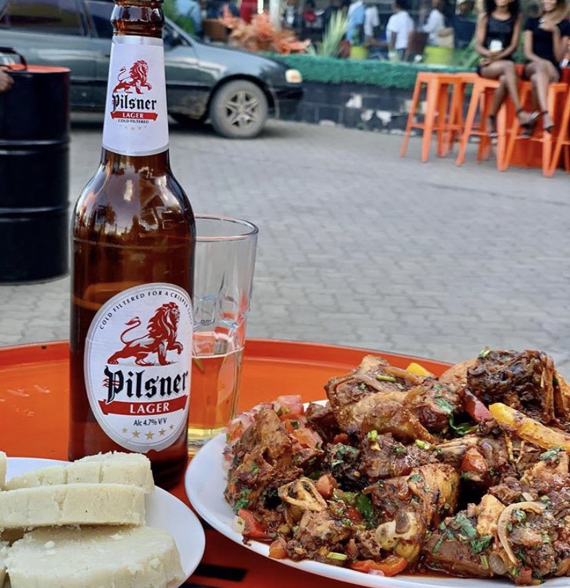 Kuku dry fry.. ka firifiri na @PilsnerKe baridi 😎.. karibuni lunch! 

#PilsnerBeerImara 
#BiaBazu 
#paidpartnershipwithdiageo