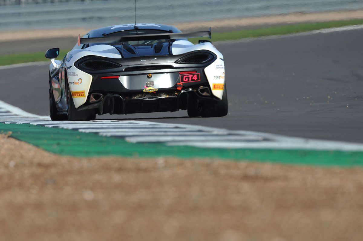It’s finally time to head out for warm up! A long fog delay but we are all set! 

#BritishGT #Silverstone500 #SilverstoneShowndown #McLaren #McLarenGT #McLaren570s