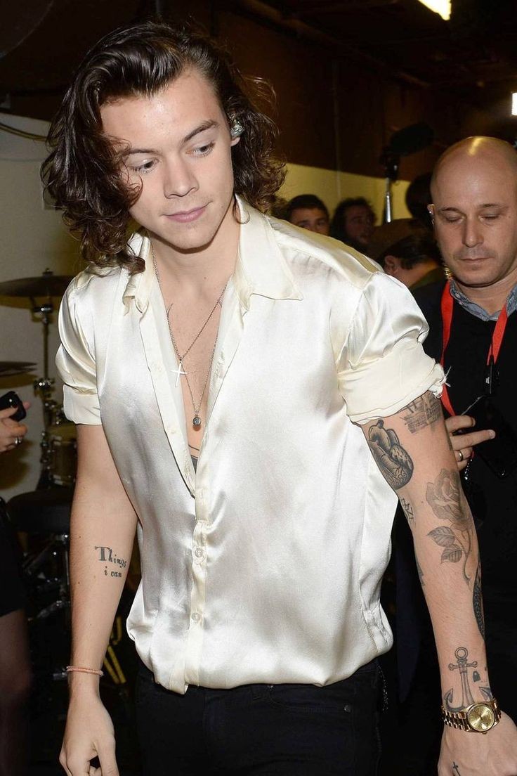 a thread of prince hair harry pics and gifs to make yall fall more in love w him