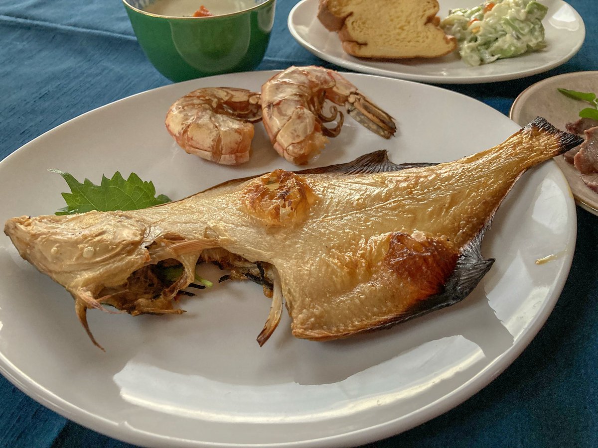 C0Je4's tweet photo. 今日のタンパク質
卵豆腐塩ウニ乗せ、マガレ(#スーレシピ)とえび焼き物、牛タン塩焼き、鯛のあら汁生クリーム、卵だけパン、白子とアボカドのマヨ和えイクラトッピング。
P58.2 F65.7 C3.5
ご馳走様でした!🙏
#金森式 #Ketogenic #daiet #keton https://t.co/GZT17zysWO