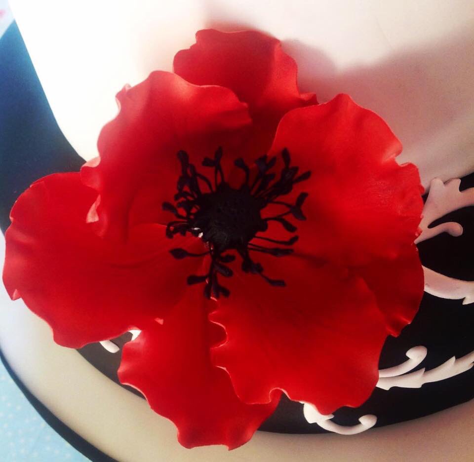 They shall not grow old as we grow old age will not weary them or years condem them   At the going down of the sun and in the morning we shall remember them #lestweforget🌺 #remenrance #remembrancesunday #handmade #sugarpoppy