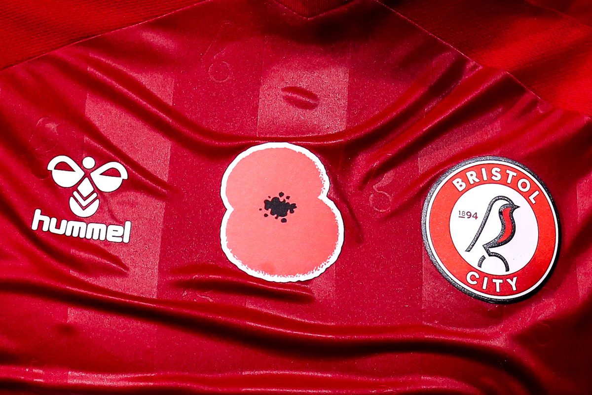 BristolCity's tweet photo. We will remember them. 

#LestWeForget #RemembranceSunday https://t.co/lzK0qec4kr