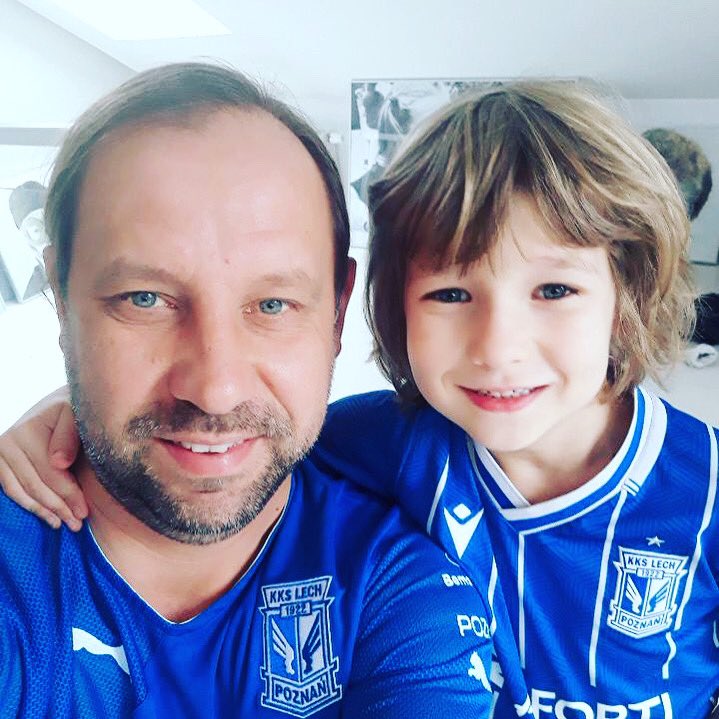 DarekMoti's tweet photo. K O L E J O R Z 💙🤍 Jesteśmy z Wami, KOLEJORZ jesteśmy z Wami💪⚽️🔝 #kkslechpoznan #kolejorz #nsnp #pokolenia #moteam https://t.co/u8AxBsvovH