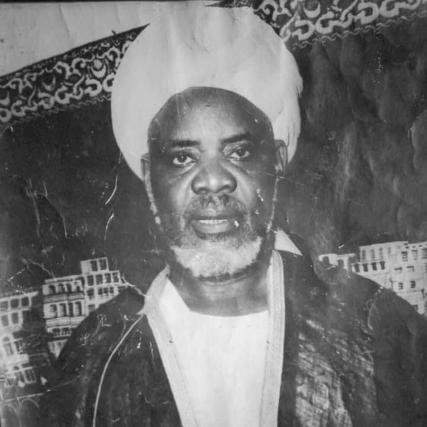 LesBaye's tweet photo. ”Ainsi les musulmans et les non musulmans sont tous des frères. Car ,  ils viennent tous d'un seul père et d'une seule mère surtout les musulmans. Allah dit : « Les croyants ne sont que des frères...( S ,49 ; V ,10). Le prophète ( Sallalahou alayhi wa Salam) dit: https://t.co/Dx6jiBZB5L