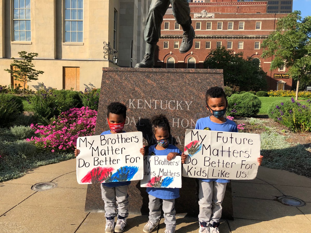 Miss_BellaMaria's tweet photo. @KingJames @JimCarrey 🇺🇸
An
Louisville 

Keep Actively Educatin and tryin to make Change

 Because, Today shows how our Activism does Matter. 

Thank You to All for having open hearts and ears. 

#BlackLivesMatter 
#BlackSonsMatter

❤️🖤💙🇺🇸 https://t.co/j2i6VdAAlg