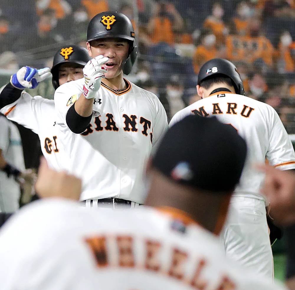 読売ジャイアンツの坂本勇人選手、2000本安打を達成！