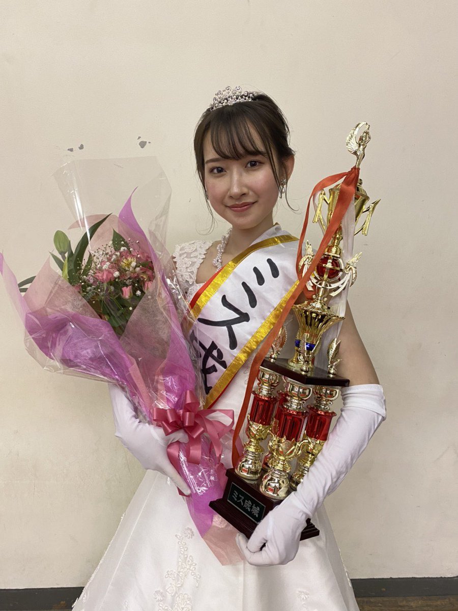 CamlabPress's tweet photo. 【 #ミス成城コンテスト2020 受賞者決定💐】
#CAMLABPRESS が今年お披露目から注目してきた #成城大学 のミスコン。気になる受賞者は..
👑グランプリ👑 エントリーNo.4 長島李帆さん
💍準グランプリ💍エントリーNo.6 保知杏奈さん
#キャンパスラボ
#キャンラボミスコンレポ
#ミスコン https://t.co/3HwGsguBAN