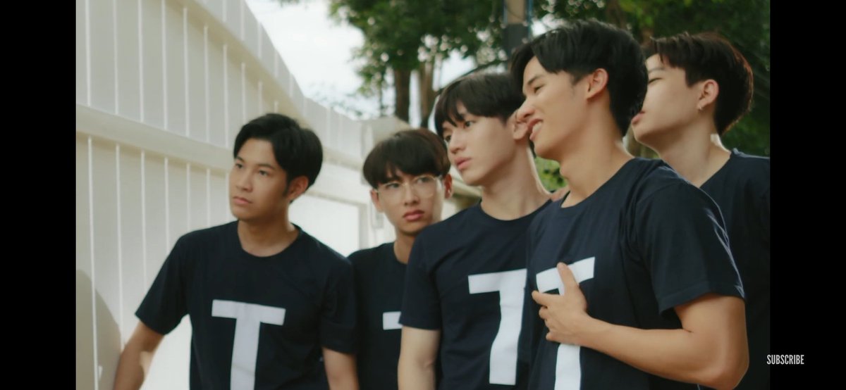 Insidesss's tweet photo. Is this their way of saying "you can't sit with the holy trinity" ? 😂 I'll miss seeing you guys huhuhu
#ImTeeMeTooFinale #offgun #TayNew #KristSingto𓃭𓆉 https://t.co/2IijPqe8Uj