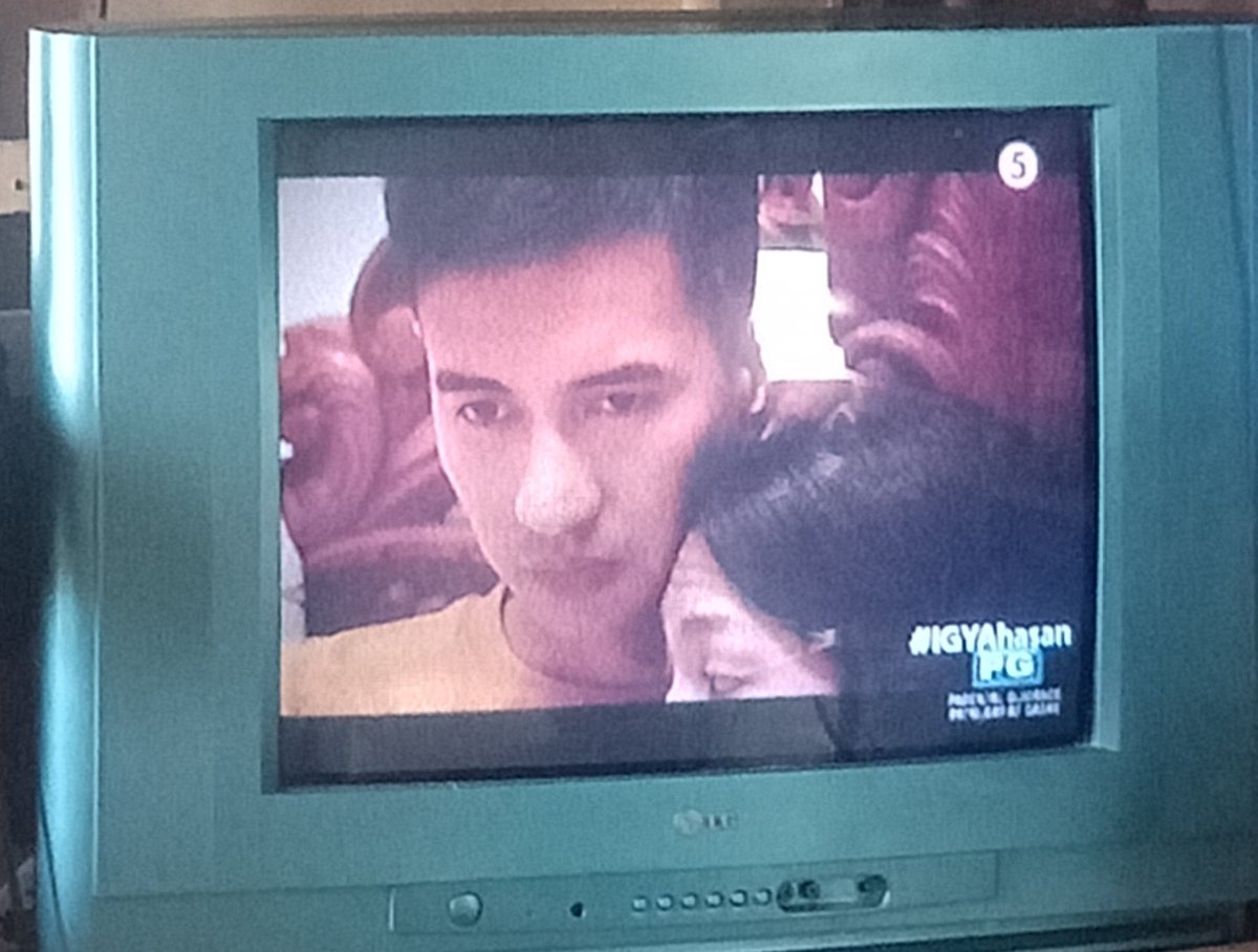jesoraza's tweet photo. Kainis na kayo huh 
Daming tumitingin sa inyo oh tama na masyado na ninyo kaming pinapakilig 😍
@itsJaneOineza
@rkbagatsing

#IGYAhasan https://t.co/EJLuNE9K4L