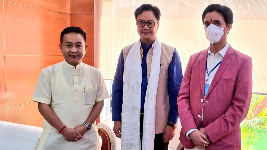 KirenRijiju's tweet photo. Wonderful meeting the Chief Minister of Sikkim Shri @GolayPs Ji along with his colleague. Golay Ji is doing amazing works for development of the beautiful Himalayan State of Sikkim. https://t.co/8qIjpiEKkO