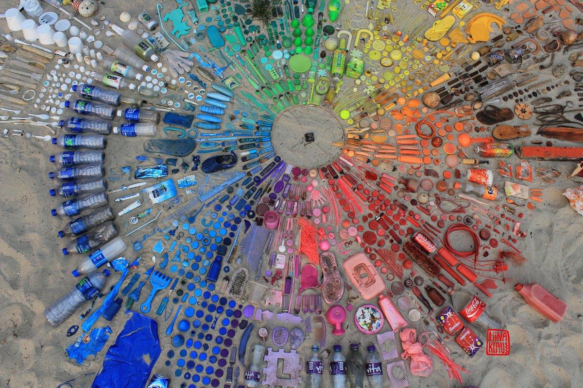 womensart1's tweet photo. Liina Klauss, contemporary German artist and activist based in Bali and Hong Kong creating installations and paintings using found trash to raise ecological awareness #womensart https://t.co/Otg34dDfX3