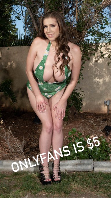 Could you please tel me how this is nudity or sexual activity? My hands are on my legs... https://t.<a href="/tag/phworthy"class="tags"><span>#phworthy</span></a>