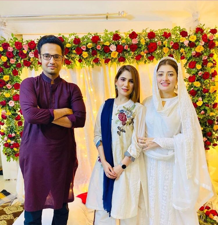 NeptpkOfficial's tweet photo. Mehfil e Milad at #summaiyarizwan House 🏠

📸 Via:- 
@SummaiyaRizwann @MahvishTabassum @SalmanMrza 
.
.
#mehfilemilad #summaiyarizwan #salmanmirza #mahvishtabassum #neptpk #happiness #cuteness #beautifulpeople #house #beautifulstage #gathering https://t.co/wm4n7kxiop